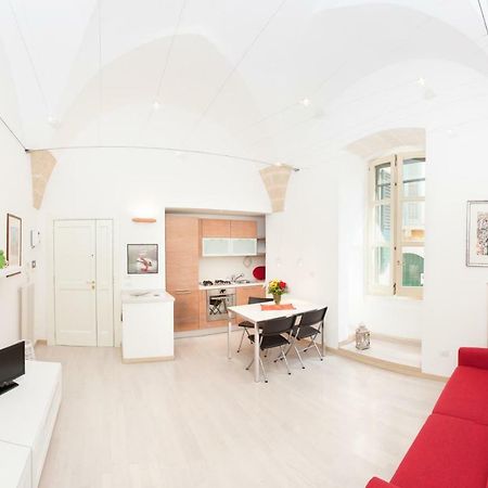 La Piccola Dimora Dell' Alcantarine Apartamento Lecce Exterior foto